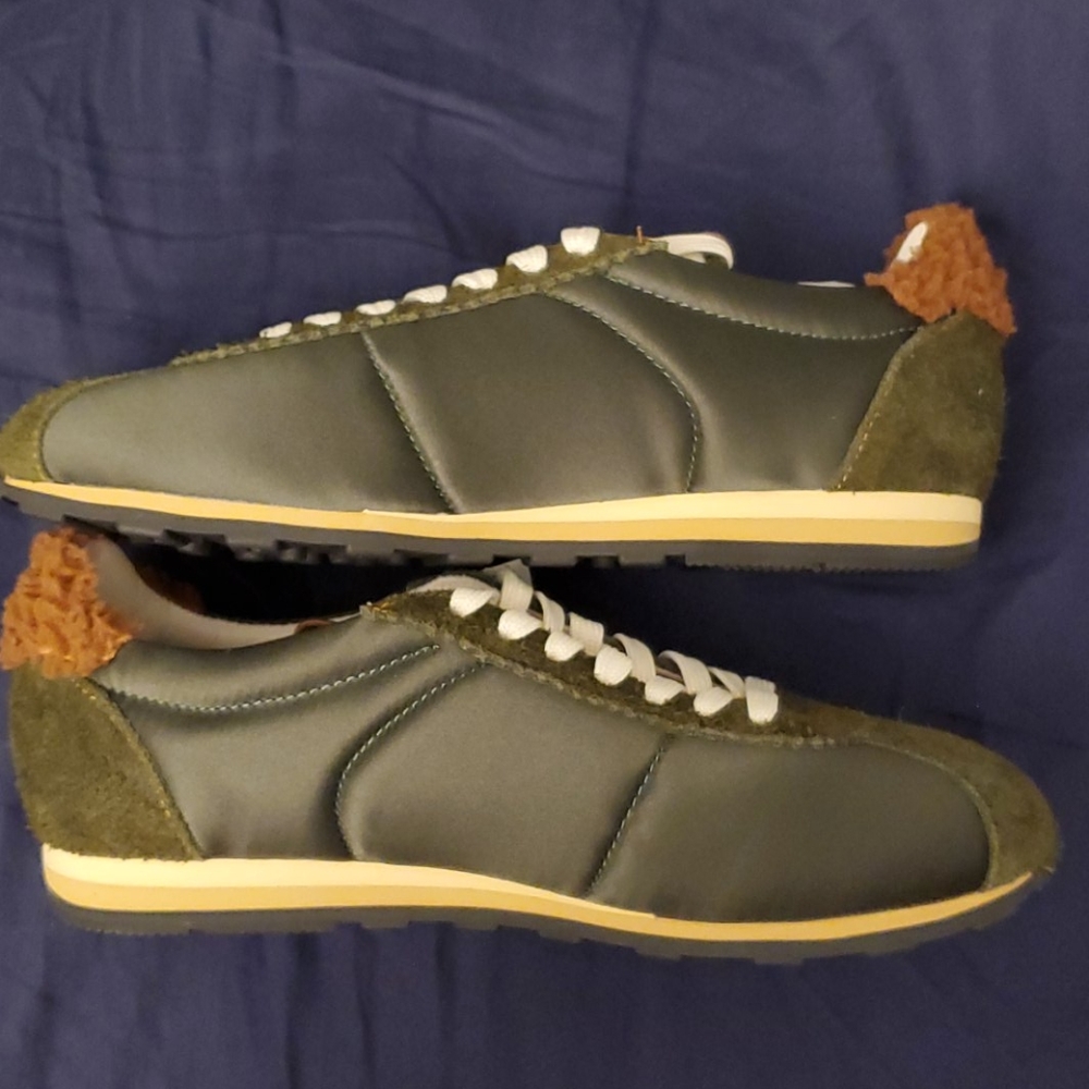 Coach G1294 size 7 Green and brown sneakers (new)
